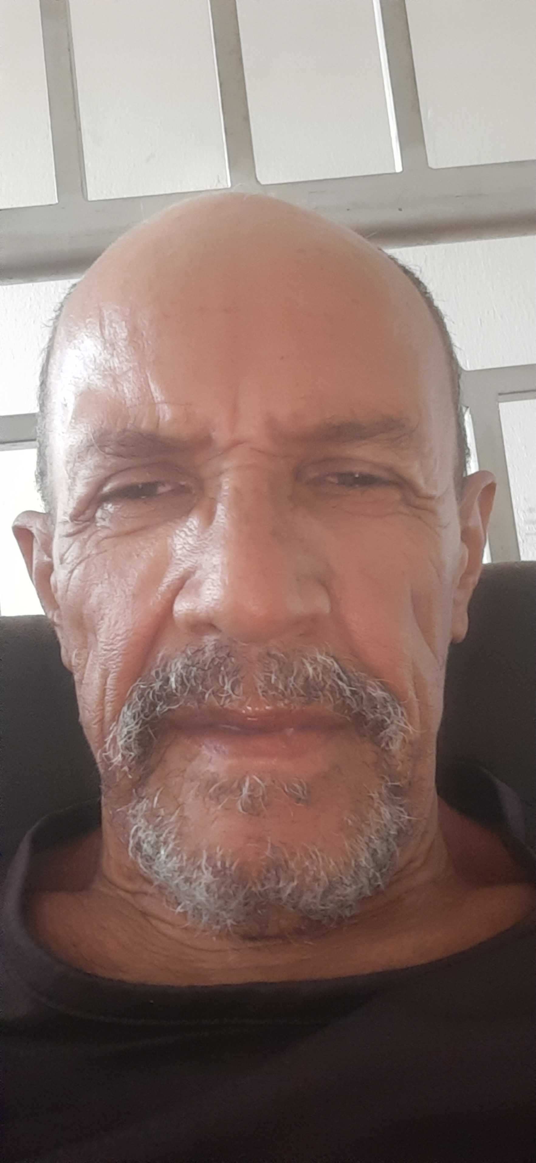 Luiz roberto 49 Roberto